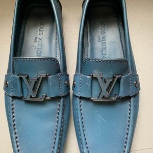 Louis Vuitton 100% Authentic, clean like new.